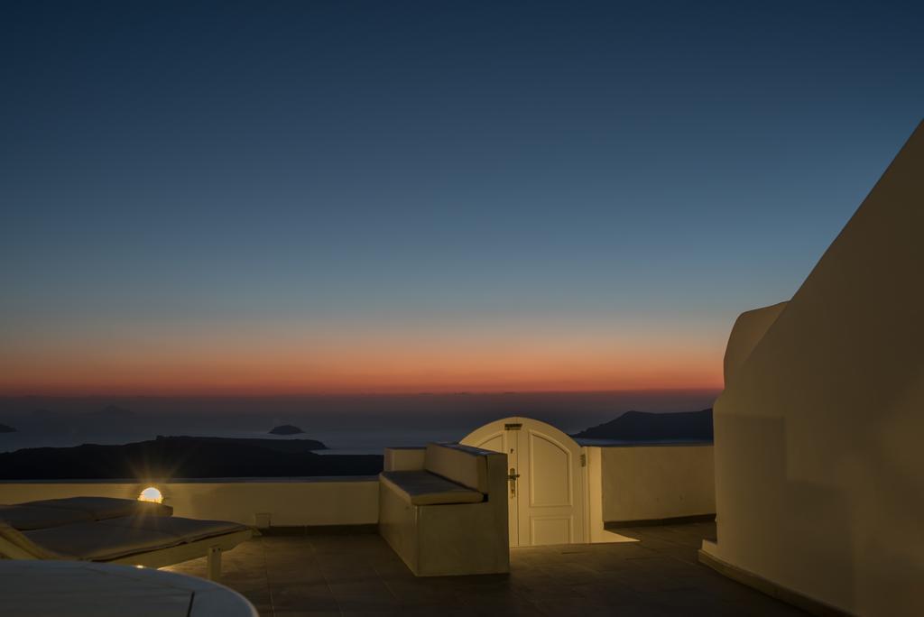 Karpimo Horizon - Caldera View With Private Hot Tub Βίλα Φηροστεφάνι Δωμάτιο φωτογραφία